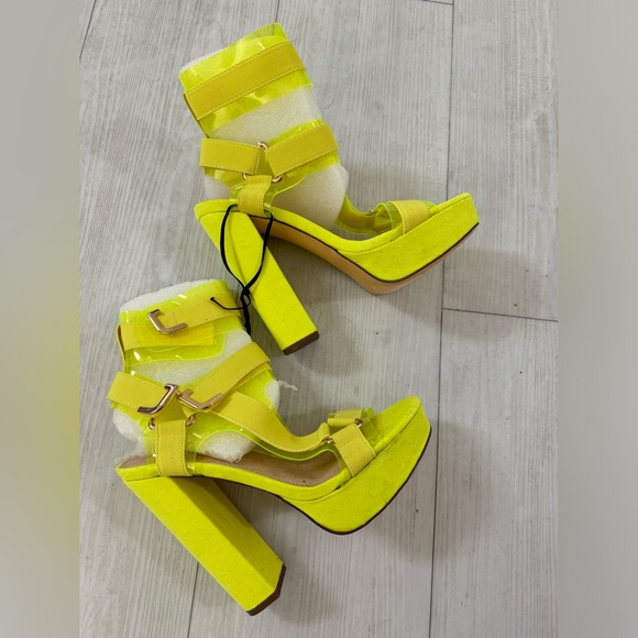Brand New Strappy Platform Heels - Picture 5 of 7